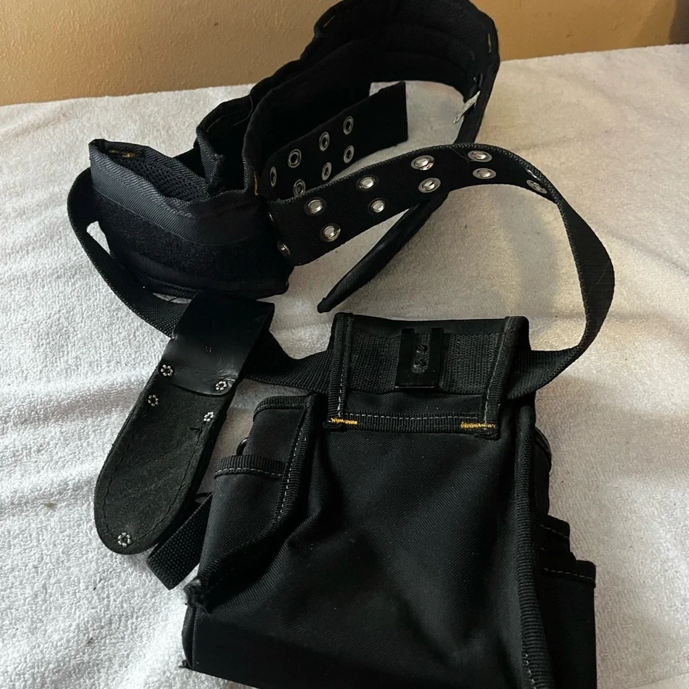 CLC Tool Works & Klein 4 Pc Belt/Pouch Set